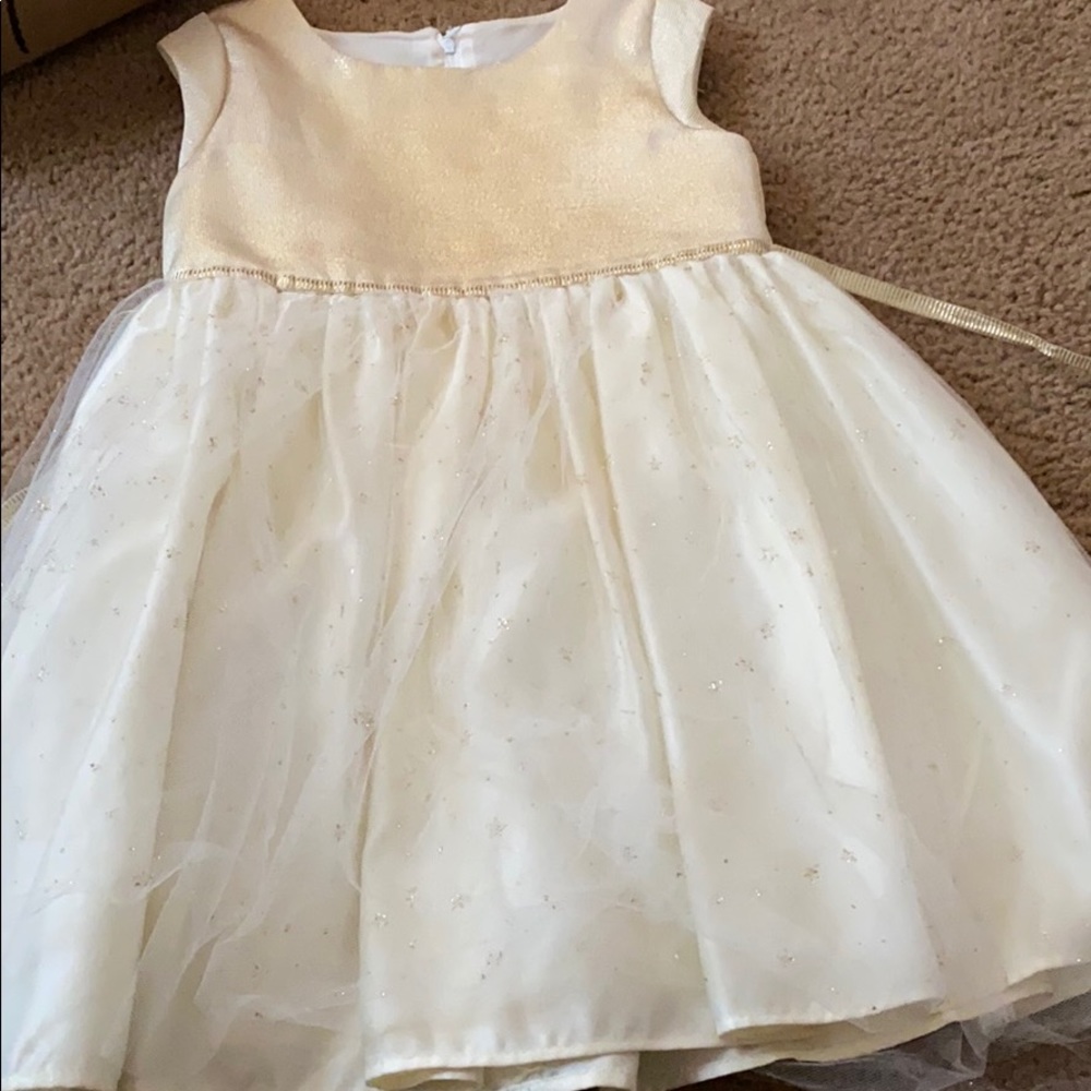 Toddlers girls size 4 dress beige and tan